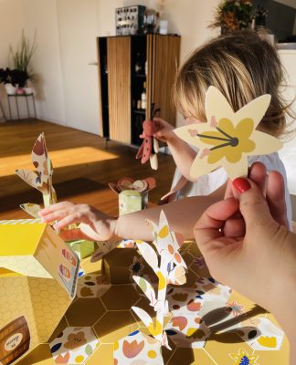 Fotos des Tages: Basteln mit Kind