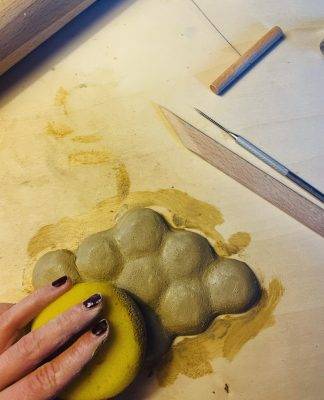 Foto des Tages: Hands in Clay
