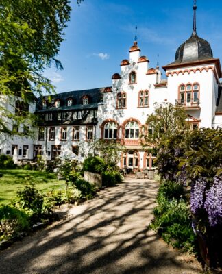 Das Rheingau Gourmet & Wein Festival unterstützt Ukraine-Flüchtlinge aus dem Erlös der Veranstaltung mit Alexander Wulf im Kronenschlösschen