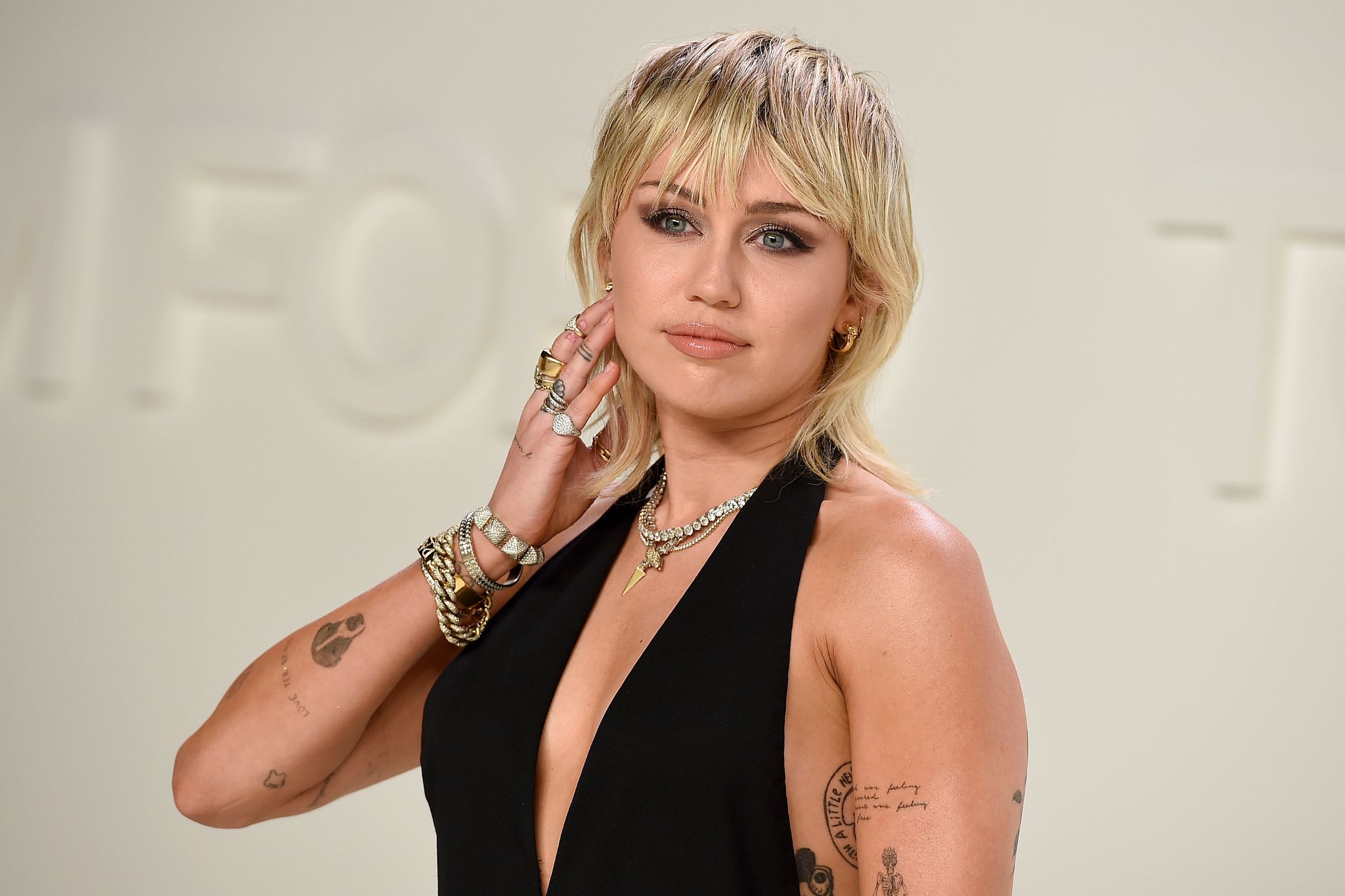 Miley Cyrus berichtet von Blitzeinschlag während Flugreise