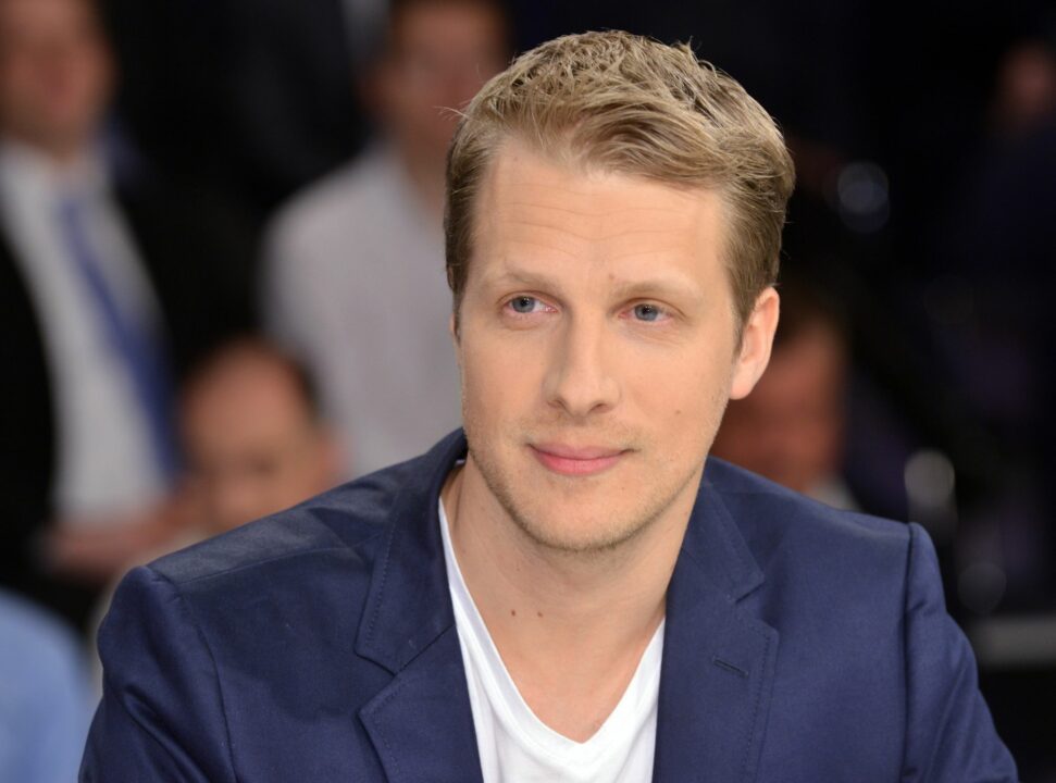 Comedian Pocher ins Gesicht geschlagen – Polizei ermittelt