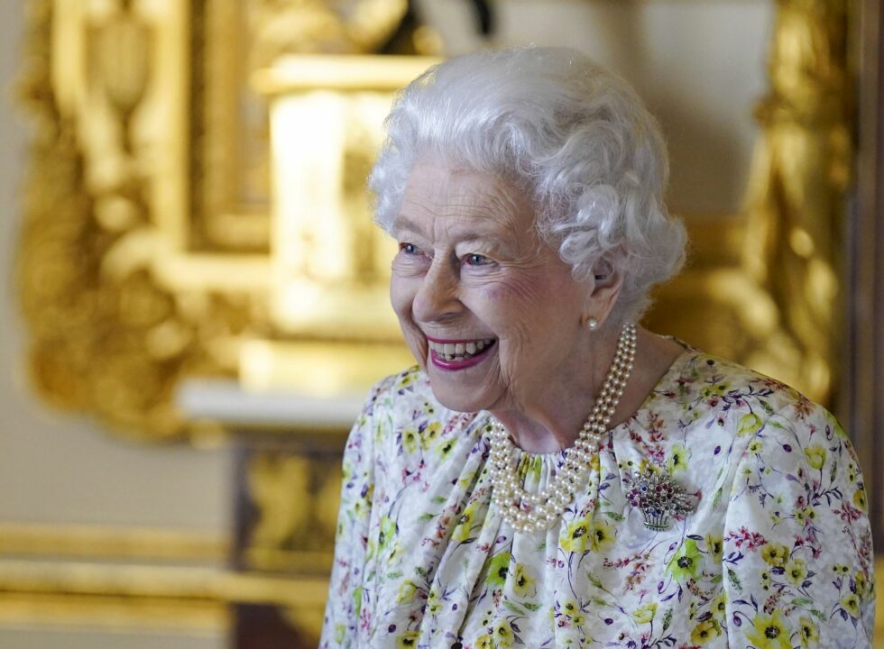 Mehr Ruhe oder neuer Zoff? – Die Queen wird 96