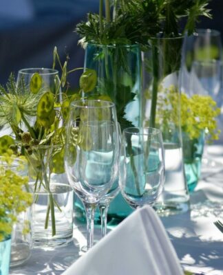 MIDSOMMAR. Lustvoll Feiern wie die Schweden!