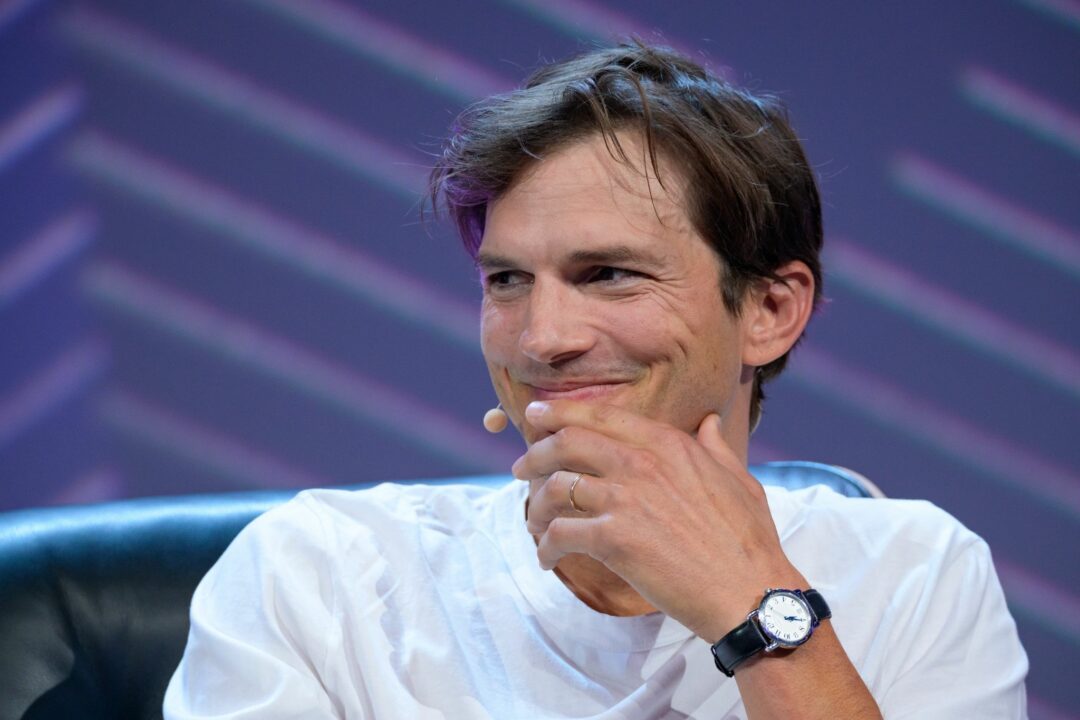 Ashton Kutcher schwärmt von Mila Kunis