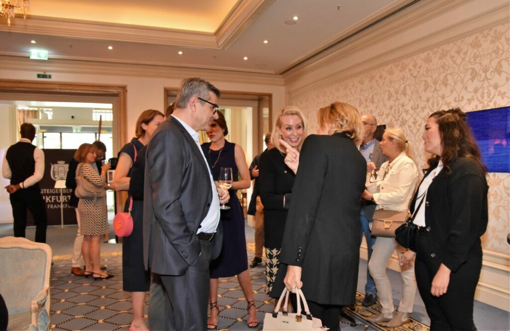 DSC 6073 Janes Magazin