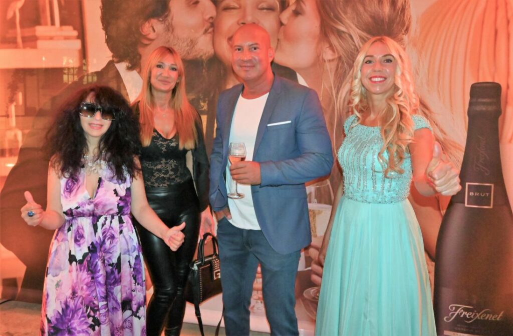 DSC 6337 Janes Magazin