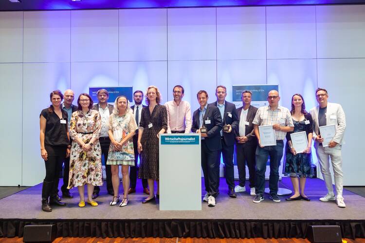 Die Wirtschaftsjournalistinnen und Wirtschaftsjournalisten des Jahres 2020 & 2021 Die Wirtschaftsjournalistinnen und Wirtschaftsjournalisten des Jahres 2020 & 2021