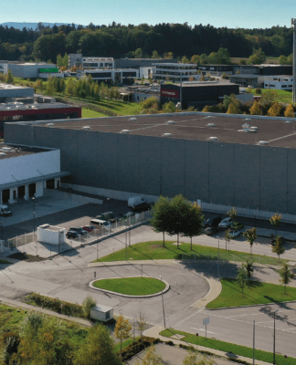 Vetter baut automatisiertes Lager zur Stärkung der logistischen Infrastruktur