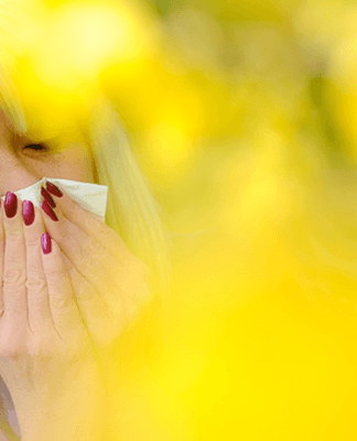 Umwelteinflüsse und Allergie: Wie Augentropfen helfen