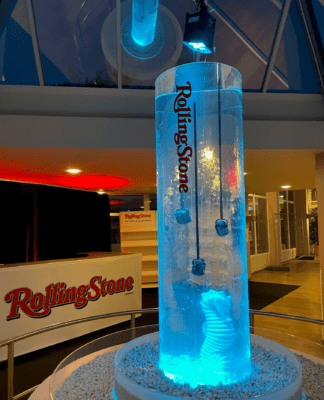 Weissenhäuser Strand: „Rolling Stone Beach“ an der Ostsee