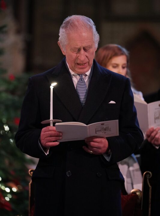 Mit Andrew, ohne Harry: Royal Family feiert Weihnachten