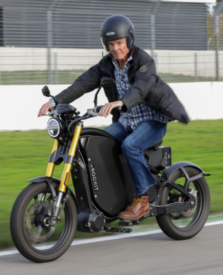 Schneller als jedes eBike: Hannes Jaenicke testet eROCKIT
