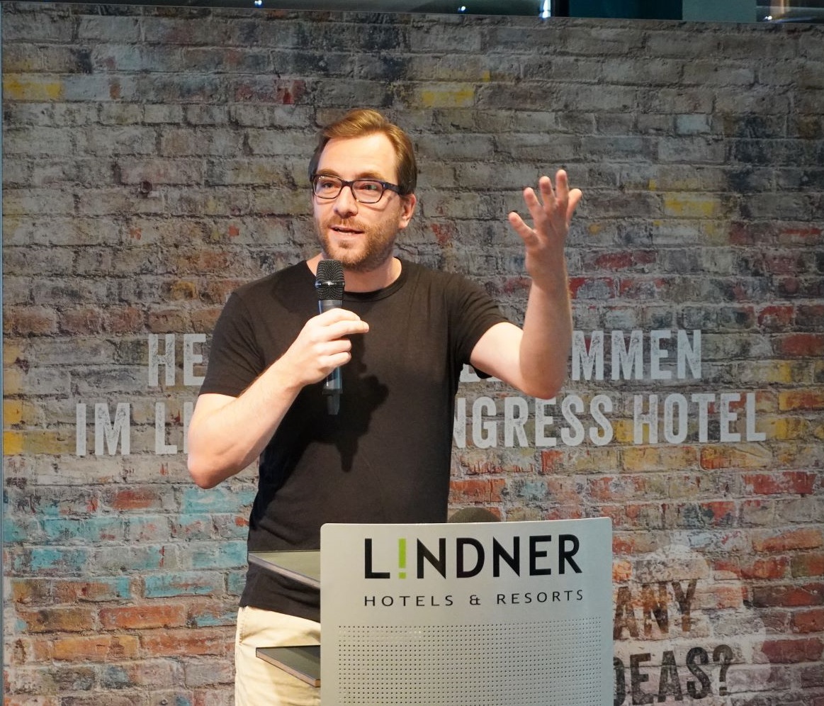 Lindner Hotels weitet Software-Automatisierung in Kooperation mit hivr.ai auf Tagungshotels aus Lindner Hotels weitet Software-Automatisierung in Kooperation mit hivr.ai auf Tagungshotels aus