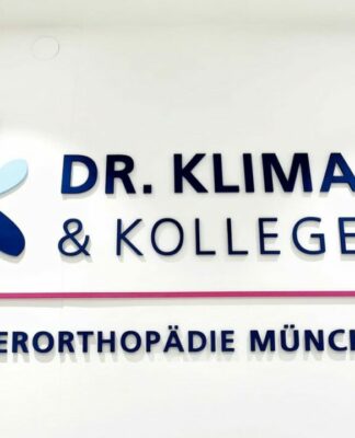 Kieferorthopäde München: Moderne KFO-Praxis Dr. Klimas & Kollegen mit neuem Rundum-Service für Patient*innen
