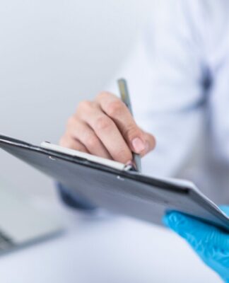 CURATIS-Studie Digitalisierung. Kliniken könnten 30 % der Kosten einsparen