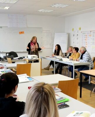 Ein Jahr nach Beginn des Ukraine-Kriegs: Hohe Nachfrage ukrainischer Flüchtlinge an bfz-Angeboten