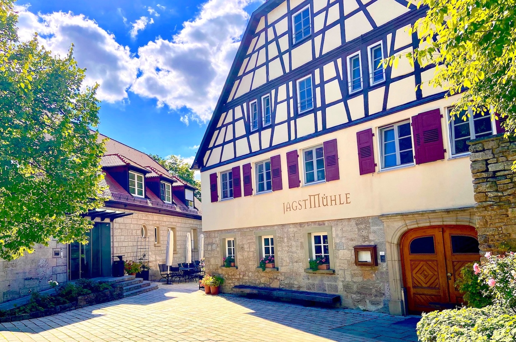 Köstlicher Gourmet-Genuss im LANDHOTEL DES JAHRES 2022 Köstlicher Gourmet-Genuss im LANDHOTEL DES JAHRES 2022