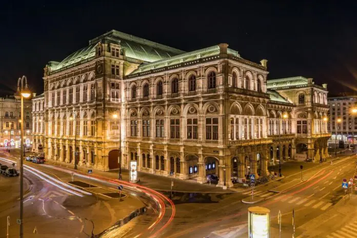 Staatsoper Wien Bild von Michael Kleinsasser auf Pixabay