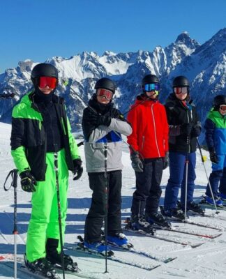 Skilager als Teil der erlebnispädagogischen Jugendarbeit