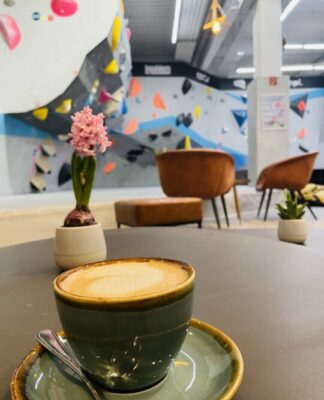 Foto des Tages: Sportlicher Start in dem Tag – Boulderwelt Frankfurt