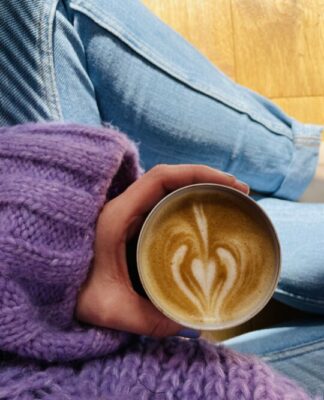 Foto des Tages: Frühlingsfarben, Kaffee und Sonnenmoment