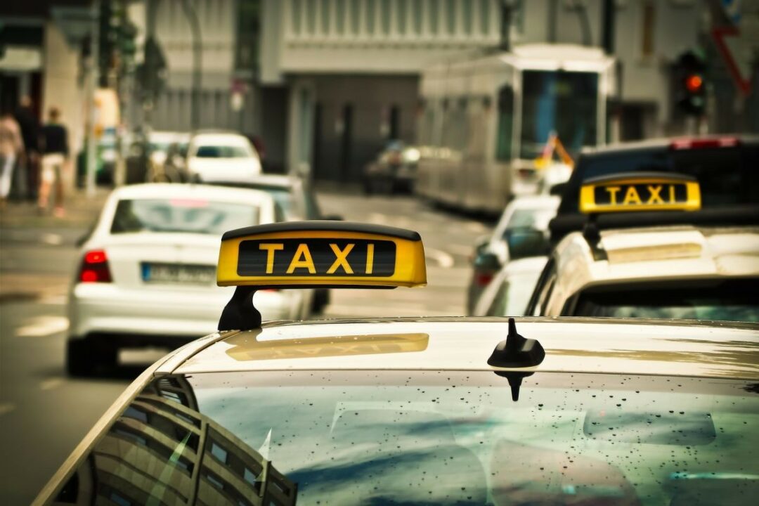 Warum Taxis und Flughafentransfers eine umweltfreundliche Option sein können Warum Taxis und Flughafentransfers eine umweltfreundliche Option sein können