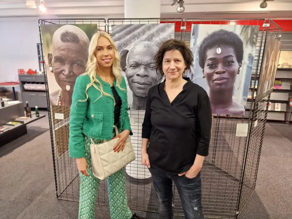 Jane Uhlig sprach mit Künstlerin Uta Depner im Hugendubel Frankfurt Steinweg
