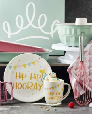 Woolworth erfüllt süße Träume: Einzelhandelskette kooperiert mit Backzeitschrift Sweet Dreams