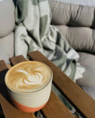 Foto des Tages: Frühling, Sonne und Kaffee auf der Terrasse