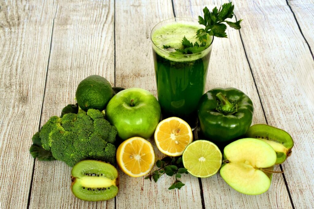 Abnehmen: So erstellst du deinen persönlichen Ernährungsplans 1 Abnehmen Ernährungsplan Bild von Marijana auf Pixabay