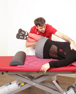 Gelenkblockaden mit speziellen Handgriffen bekämpfen