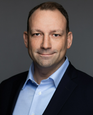 CKE Restaurants ernennt Max Wetzel zum Chief Executive Officer