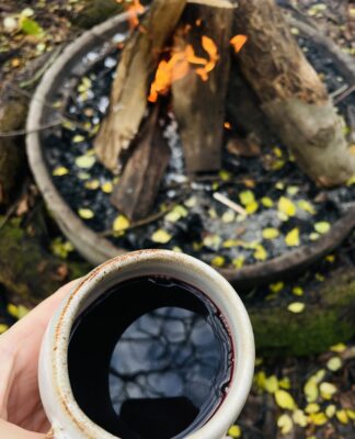 Foto des Tages: Gemütlicher November mit Glühwein am Feuer