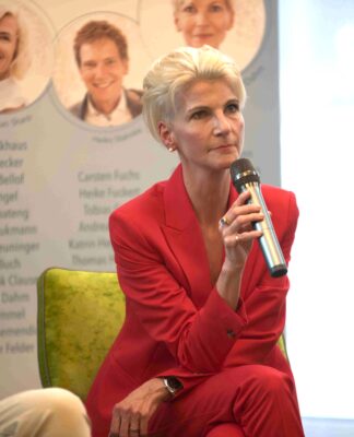 Mit Dr. Johanna Dahm Zeitenwende trotzen – Weg von ‚Vielleicht‘ – 10 Strategien für die Zeitenwende