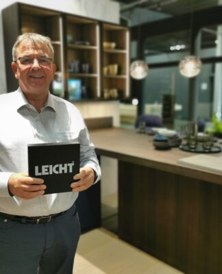 Sauberes Geschirr, strahlende Küche: Warum ein neuer Geschirrspüler deine gesamte Wohnatmosphäre positiv beeinflussen wird! – von Küchen-Experte Gerd Micheel