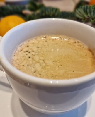 Ein gesunder Schluck Energie: Wie Kaffee Ihnen den nötigen Antrieb am Morgen verleiht.