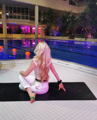 Feurige Leidenschaft oder ruhige Gelassenheit? Was erwartet die Waage im Februar?