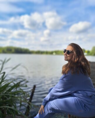 Zeitlos chic: Ein Guide für Capsule Outfits im Frühling