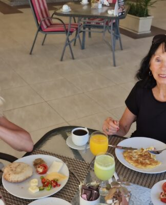 Nestlé Studie 2024 zeigt Sehnsucht nach Unbeschwertheit – Essen im Spannungsfeld zwischen Verzicht und Genuss