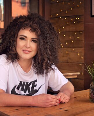 Expertin Ines Mokrani: Wie werben die Arabischen Emirate Arbeitskräfte aus der EU an?