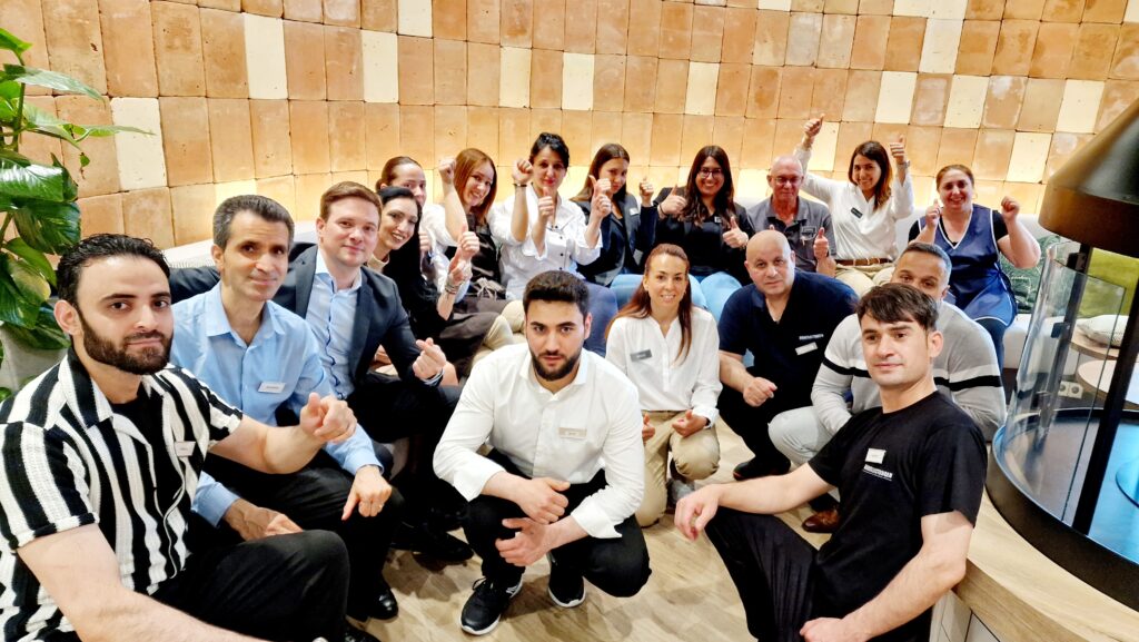 Erfahrungsbericht Melia Hotel City Center München
Auf dem Bild: Mitarbeiter des Hotels
Foto: Janes Magazin / Jane Uhlig