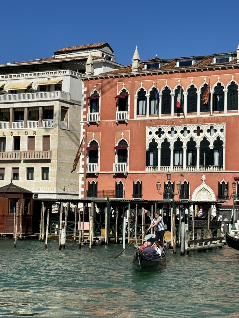 Ist Venedig der Schlüssel zu einem unvergesslichen Aufenthalt mit klarer Luft? 1 Venedig im Oktober. Ist Venedig der Schlüssel zu einem unvergesslichen Aufenthalt mit klarer Luft?