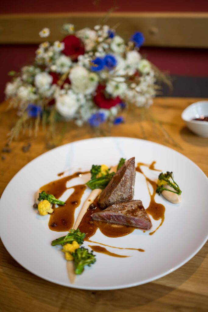 Mordsspaß und Gaumenfreuden: Dinnerkrimi kommt nach Kronberg! 1 Spannung pur: Dinnerkrimi 2024 in Kronberg