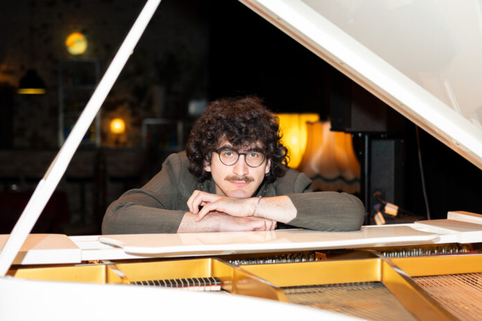 Giorgi Gigashvili am Klavier Copyright: Kulturkreis der deutschen Wirtschaft im BDI e.V.