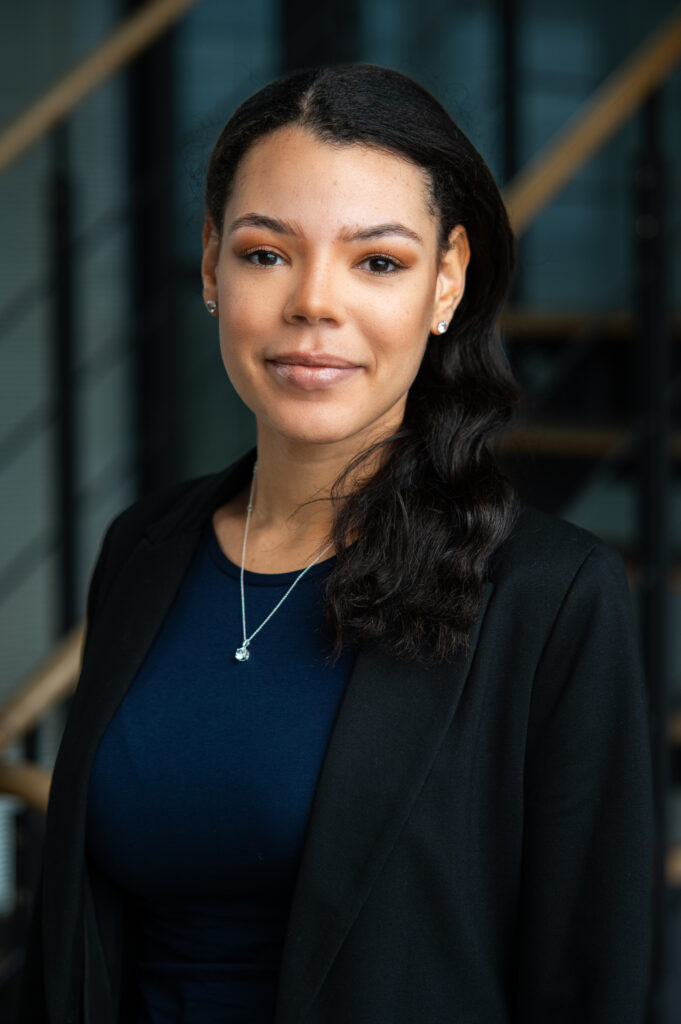 Natrium versus Kalium: Warum Ihr Körper mehr Kalium braucht und wie Sie das ganz einfach schaffen 1 Mona Idemudia Natrium versus Kalium: Warum Ihr Körper mehr Kalium braucht und wie Sie das ganz einfach schaffen