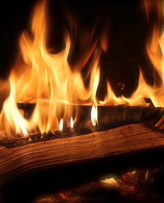 Heizen mit dem Kaminofen: So pflegeleicht wie eine Zentralheizung – Nachhaltiges Heizen liegt im Trend