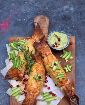 Butternuss gefüllte Filo-Cracker mit Trüffel-Avonaise