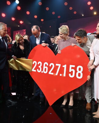 Toni Kroos: „Das Goldene Herz“ geehrt – Vicky Leandros: Letzter TV-Auftritt live