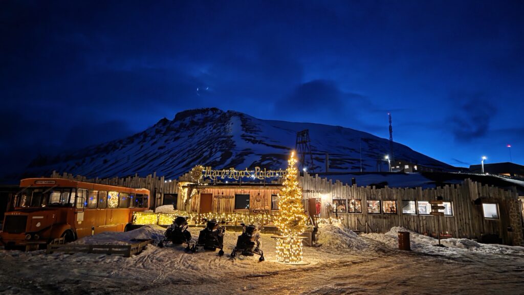 Spitzbergen im Februar: Eine Reise in die Arktische Winterwelt 2 Spitzbergen im Februar: Eine Reise in die Arktische Winterwelt Copyright: Ursula Sarhage