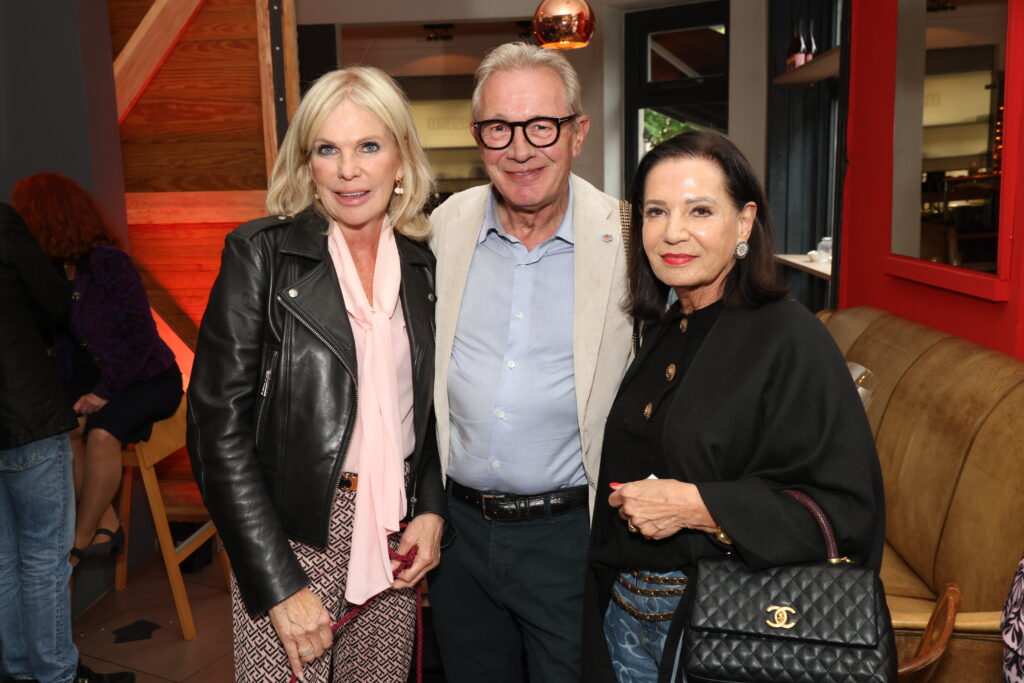 NEUE GANZTAGSBAR „MANZELS – GUTEN TAG & ABEND“: EPPENDORF HAT EINEN NEUEN LIEBLINGSORT 3 Interiordesignerin_Susanne_Korgen_Horst_Otto_Koenig_Cornelia_von_Wuelfing